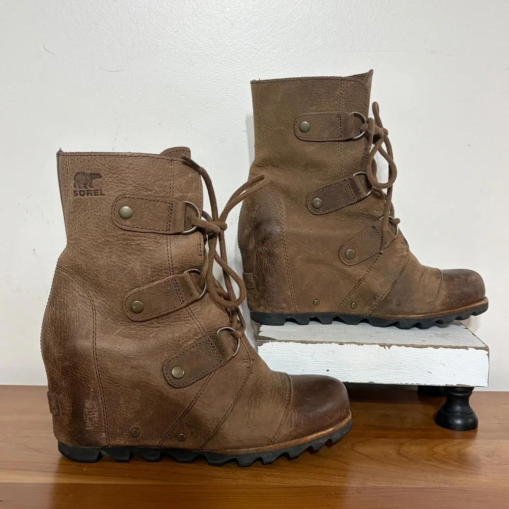Sorel Joan of Arctic Wedge II Brown Leather Ankle Boots NL2305-256 Womens 7